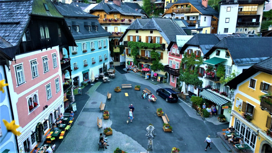 view-of-hallstatt-markt-square-from-our-hotel-room