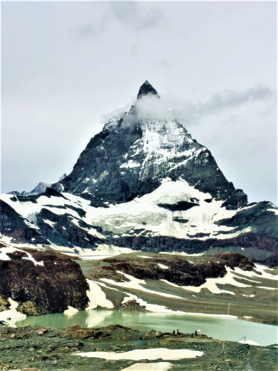 Matterhorn-view-from-Schwarzsee