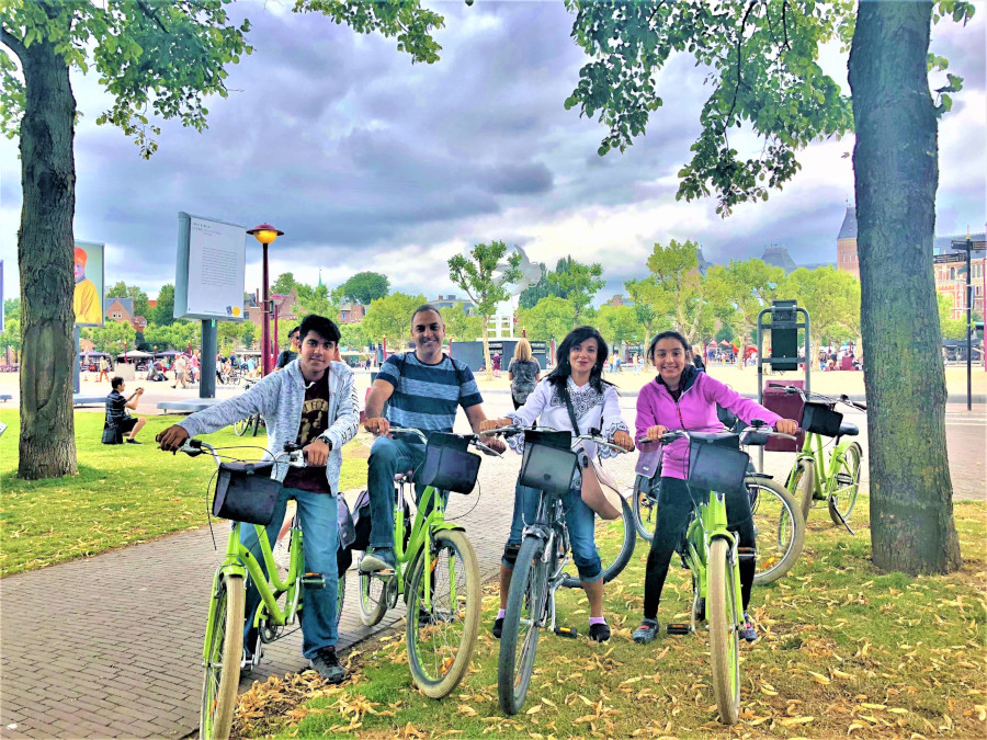 Amsterdam city bike tour