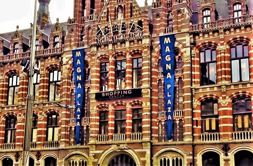 Magna Plaza - the Shopping mall in Amsterdam
